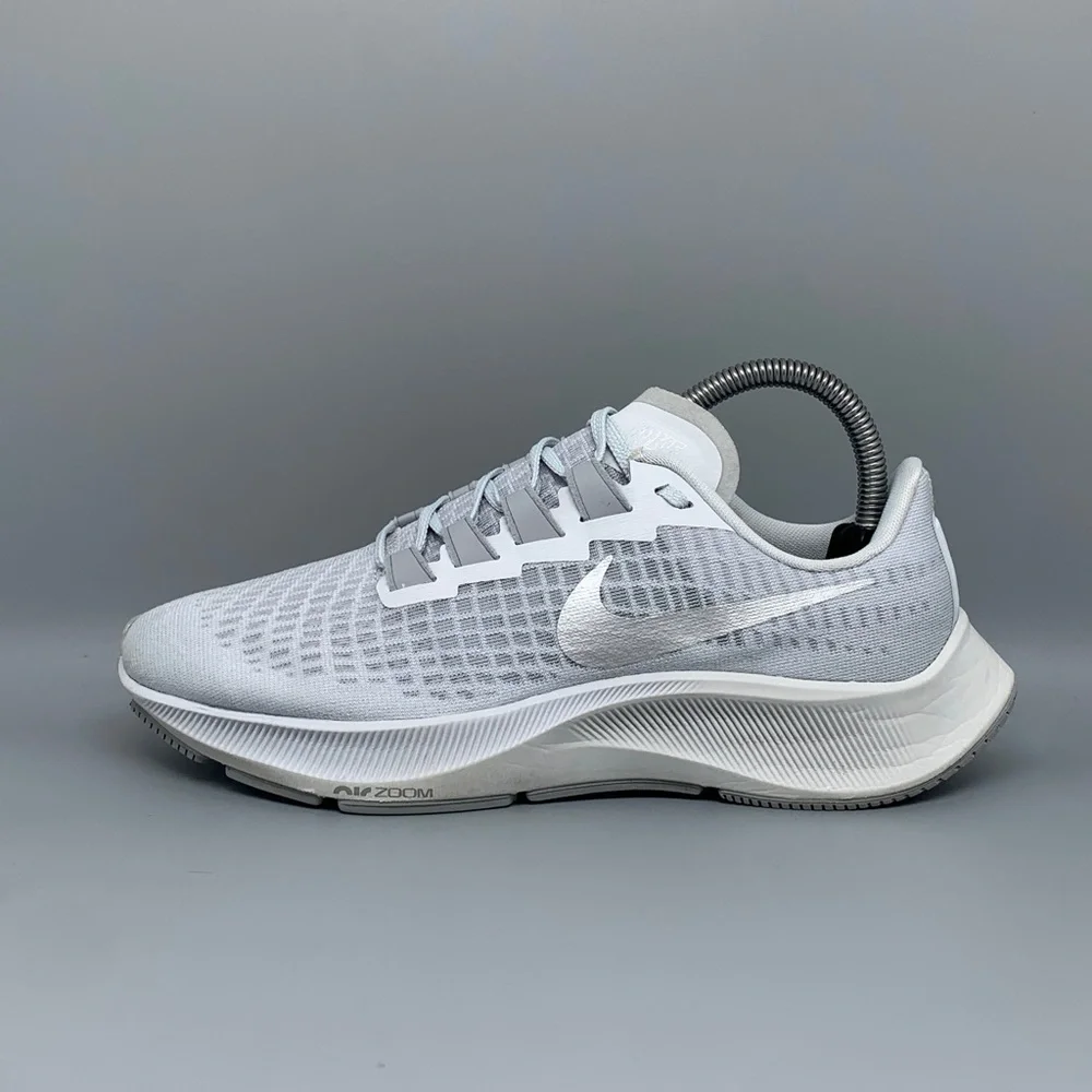 Nike Air Zoom Pegasus 37 White‎ Silver Running Shoes BQ9647-009 Women’s Sz 8